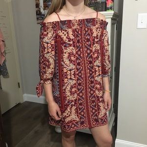 City Triangles Dress - Off the shoulder